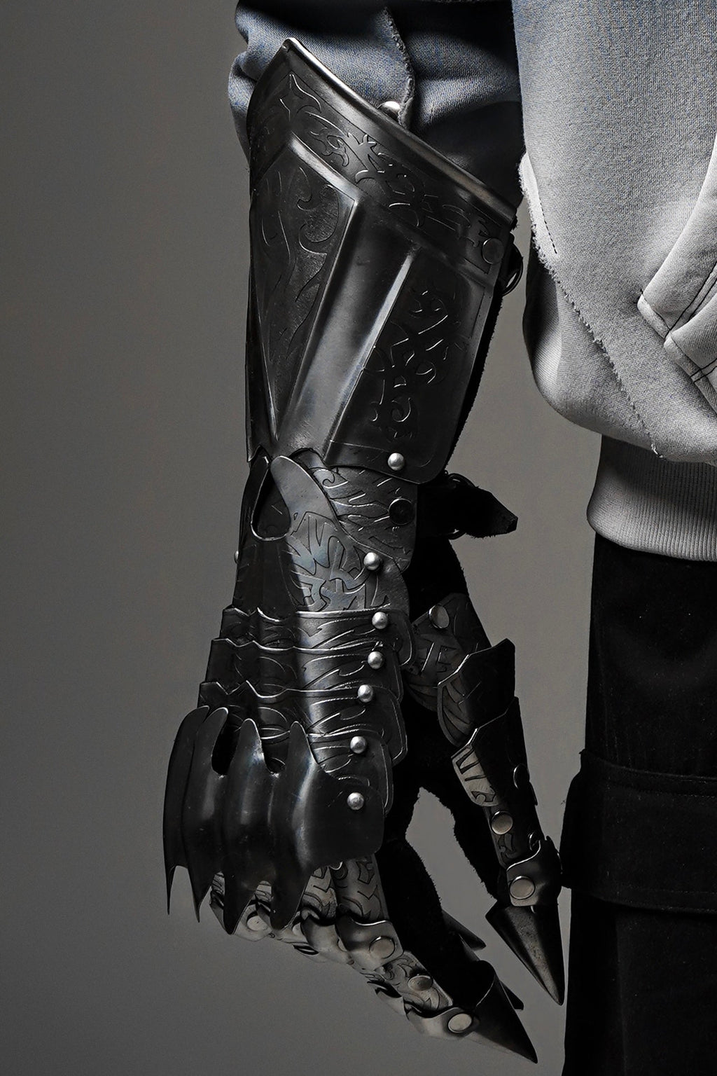 HEADEN’S GAUNTLETS°