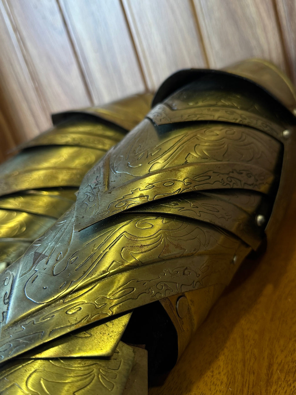 IGNOT GAUNTLETS