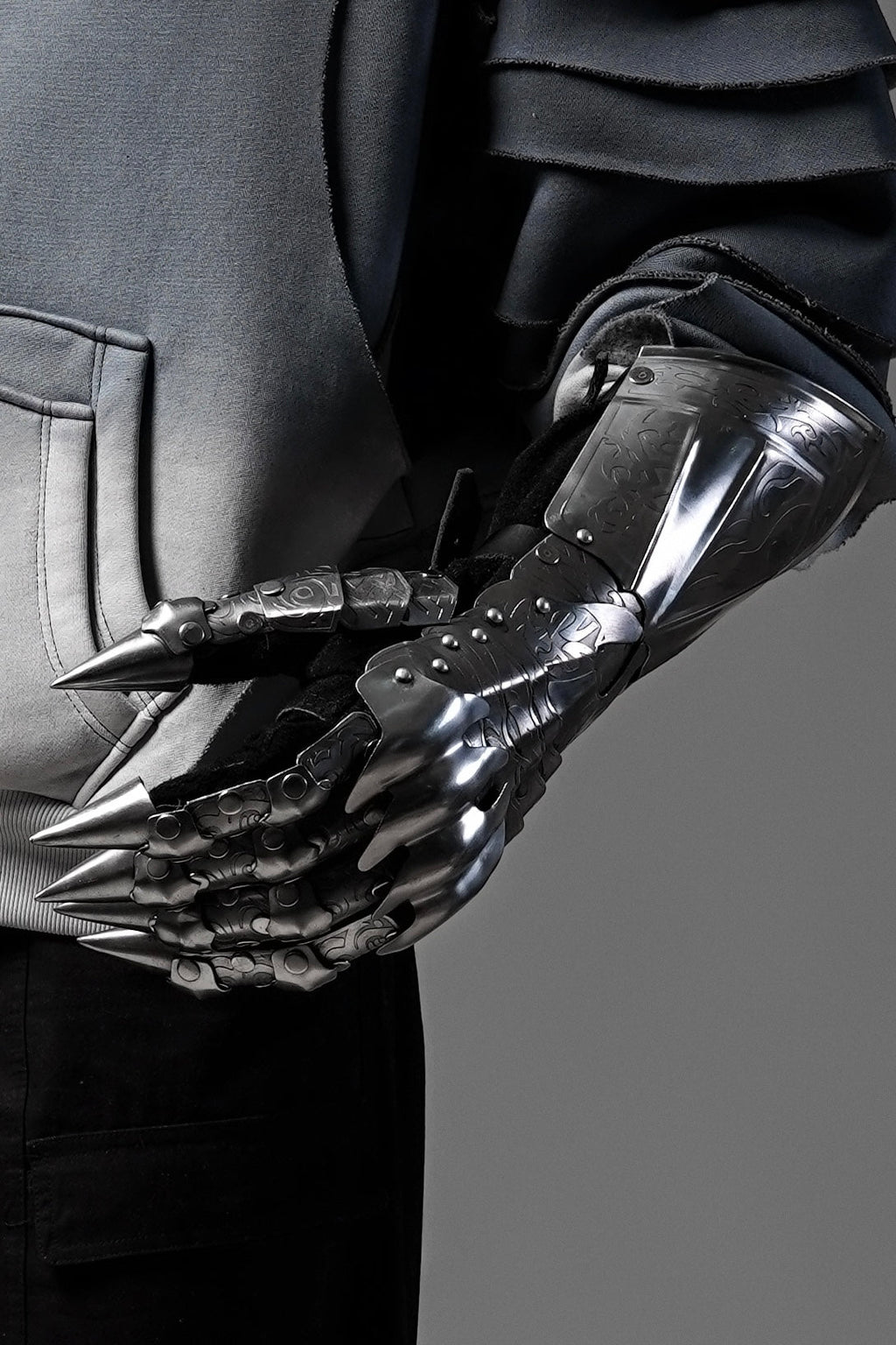 HEADEN’S GAUNTLETS°